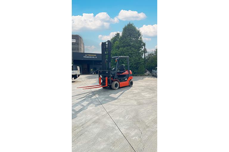 【享受安靜快速搬運】＃電動堆高機 #TOYOTA ​ #8FB25